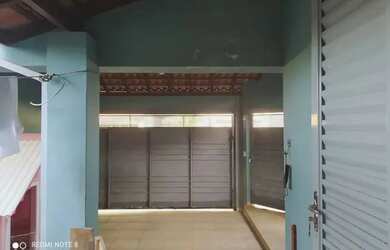 Imagem: A casa possui 2 Dormitórios, 2 Banheiros, 1 Vaga na garagem