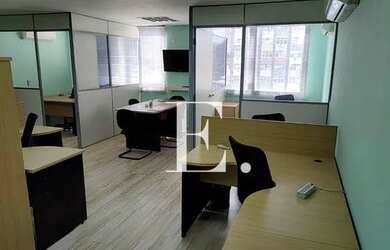 Imagem: O depósito possui 1 Vaga na garagem, 55m² de Área e está