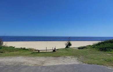 Imagem: O studio possui 1 Dormitório, 1 Banheiro, 1 Vaga na garagem