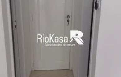 Imagem: O apartamento possui 1 Dormitório, 1 Banheiro, 32m² de Área