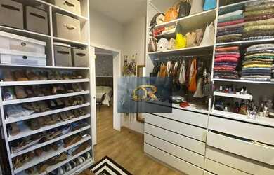 Imagem: A casa em condomínio possui 3 Dormitórios, 4 Banheiros, 3