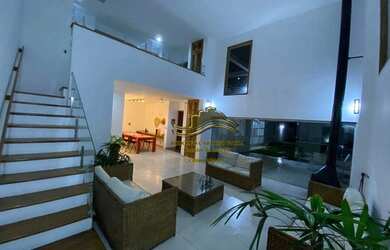 Imagem: A casa possui 4 Dormitórios, 5 Banheiros, 3 Vagas na garagem