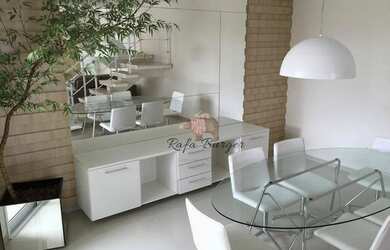 Imagem: A casa possui 3 Dormitórios, 3 Banheiros, 3 Vagas na garagem