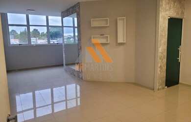 Imagem: O depósito possui 1 Vaga na garagem e 42m² de Área e está