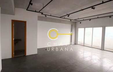 Imagem: O depósito possui 2 Vagas na garagem, 60m² de Área e está