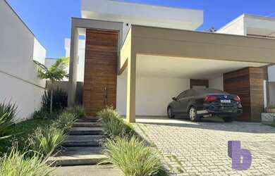 Imagem: A casa em condomínio possui 3 Dormitórios, 5 Banheiros, 4