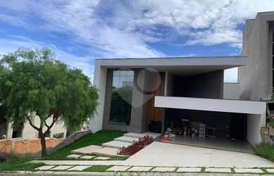 Imagem: A casa em condomínio possui 3 Dormitórios, 4 Banheiros, 5