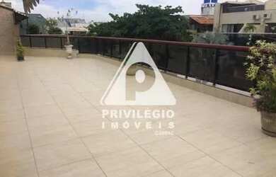 Imagem: O apartamento na cobertura possui 4 Dormitórios, 1 Banheiro