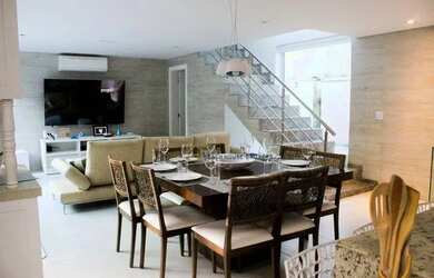 Imagem: A casa em condomínio possui 4 Dormitórios, 4 Banheiros, 4