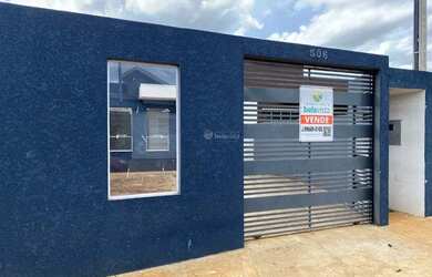 Imagem: A casa possui 3 Dormitórios, 1 Banheiro e está localizado