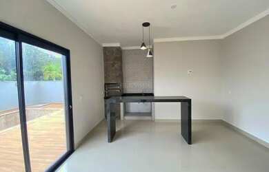 Imagem: A casa em condomínio possui 3 Dormitórios, 3 Banheiros, 4