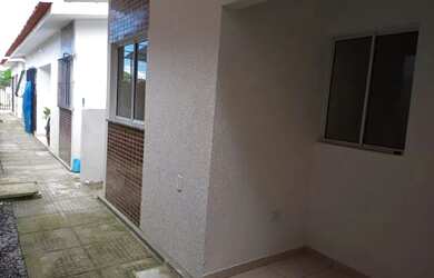 Imagem: A casa em condomínio possui 3 Dormitórios, 1 Banheiro, 1 Vaga