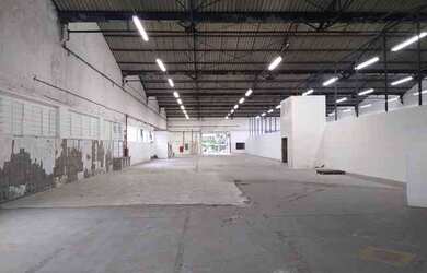 Imagem: O depósito possui 1340m² de Área e está localizado em Alphaville