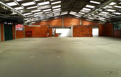 Imagem 8: Galpão para aluguel e venda tem 1000 metros quadrados - Itaipava - Petrópolis/RJ