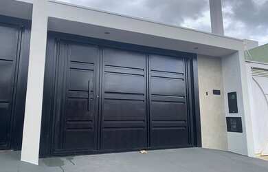 Imagem 1: LINDA CASA. Varanda, 97m² de Área, 2 Vagas na garageme2 Dormitórios