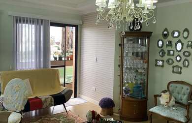 Imagem: O apartamento possui 4 Dormitórios, 3 Banheiros, 2 Vagas na