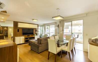 Imagem: O apartamento possui 3 Dormitórios, 2 Banheiros, 2 Vagas na