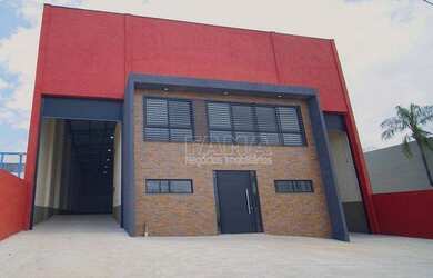 Imagem: O depósito possui 5 Vagas na garagem, 1.000m² de Área e