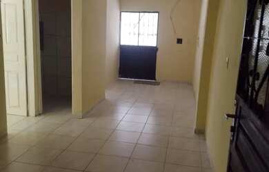 Imagem 1: Casa em Flores. 1 Vaga na garageme2 Dormitórios