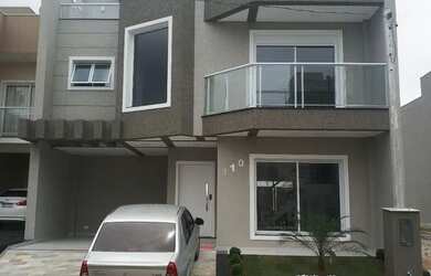 Imagem: A casa em condomínio possui 4 Dormitórios, 3 Banheiros, 2