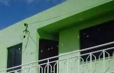 Imagem: A casa possui 2 Dormitórios, 1 Banheiro e está localizado