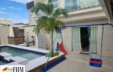 Imagem: A casa em condomínio possui 4 Dormitórios, 4 Banheiros, 1