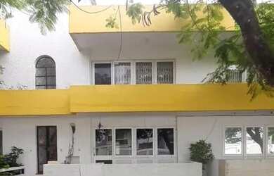 Imagem: A casa em condomínio possui 1 Dormitório, 2 Banheiros, 1 Vaga