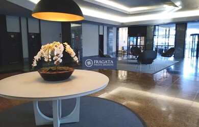 Imagem: O depósito possui 5 Vagas na garagem e 775m² de Área e está