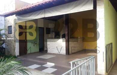 Imagem: A casa possui 3 Dormitórios, 2 Banheiros, 2 Vagas na garagem