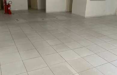 Imagem: A casa possui 3 Dormitórios, 2 Banheiros, 3 Vagas na garagem