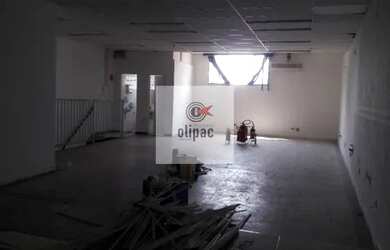 Imagem: O depósito possui 460m² de Área e está localizado em Jardim