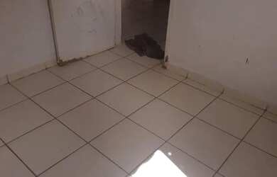 Imagem: A casa possui 2 Dormitórios, 1 Banheiro e está localizado