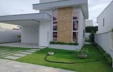 Imagem: A casa possui 2 Dormitórios e 2 Banheiros e está localizado