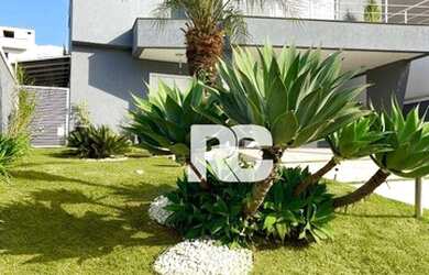 Imagem: A casa em condomínio possui 3 Dormitórios, 4 Banheiros, 4