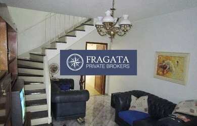 Imagem: A casa possui 2 Dormitórios, 2 Banheiros, 2 Vagas na garagem