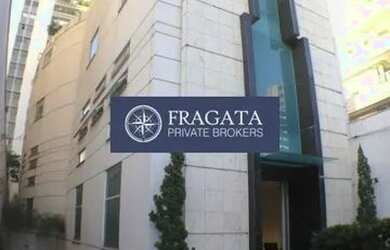 Imagem: O depósito possui 5 Vagas na garagem e 824m² de Área e está