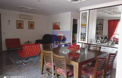 Imagem: O apartamento possui 4 Dormitórios, 5 Banheiros, 3 Vagas na