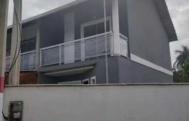 Imagem: A casa possui 2 Dormitórios, 2 Banheiros, 1 Vaga na garagem