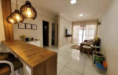 Imagem: A casa possui 2 Dormitórios, 2 Banheiros, 2 Vagas na garagem