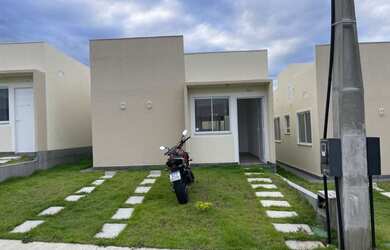 Imagem: A casa em condomínio possui 2 Dormitórios, 1 Banheiro, 2 Vagas