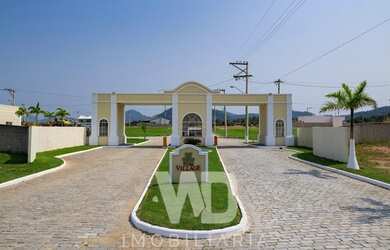 Imagem 6: Lote em condomínio PARCELADOS, possui 240 metros quadrados em Maricá...