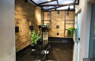 Imagem: O apartamento possui 2 Dormitórios, 2 Banheiros, 2 Vagas na