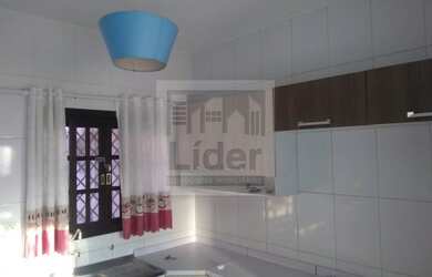 Imagem: A casa possui 2 Dormitórios, 1 Banheiro, 2 Vagas na garagem