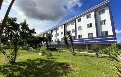 Imagem: O apartamento possui 3 Dormitórios, 1 Banheiro, 2 Vagas na