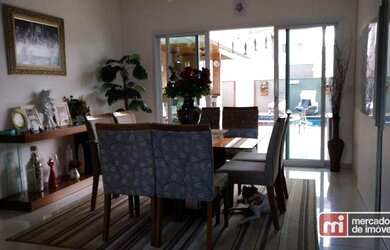 Imagem: A casa em condomínio possui 4 Dormitórios, 5 Banheiros, 4