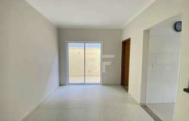 Imagem 8: Casa à venda ou locação por R$ 3.900/mês - Condomínio Portal das...