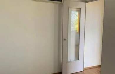 Imagem: O depósito possui 1 Vaga na garagem, 76m² de Área e está