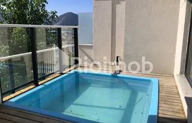 Imagem: O apartamento na cobertura possui 4 Dormitórios, 5 Banheiros