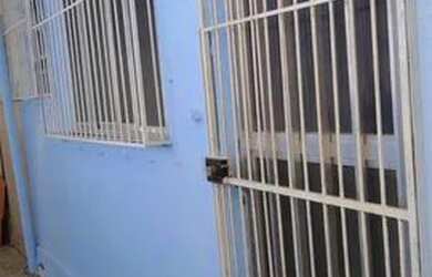 Imagem: A casa possui 1 Dormitório, 1 Banheiro e está localizado