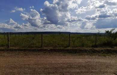 Imagem: O terreno possui 1.000m² de Área e está localizado em Alexânia
